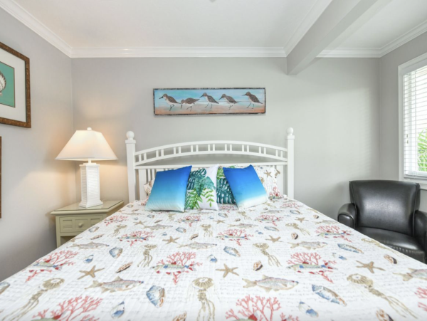 Siesta Key Vacation Rental Townhome One Minute to Beach